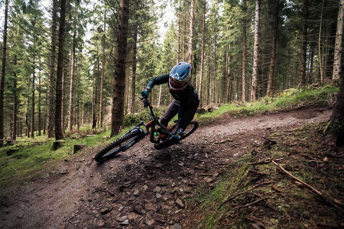 michelin wild enduro pneumatico anteriore recensione gum-x3d mescola condizioni di guida sul bagnato curva bermed