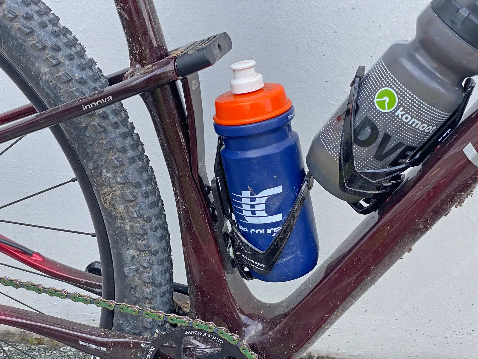 Lee Cougan Rampage Innova 30mm carbon XC MTB mountain bike softail, 2 bottiglie