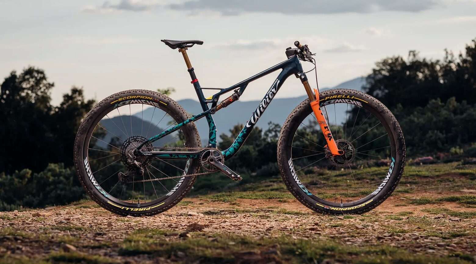 Wilier Urta Max SLR leggera mountain bike da corsa XC in carbonio da 120 mm, completa