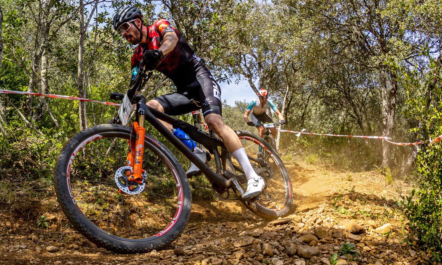 Prototipo BH Lynx Race EVO v2 Sneak Peek, mountain bike da fondo XC MTB XCO in carbonio di nuova generazione che ha corso al SuperPrestigio 2024 Ancin, Jofre Cullel in curva