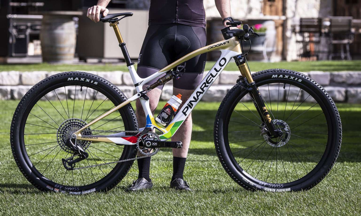 Mountain bike da fondo full-suspension Pinarello Dogma XC, con Cory