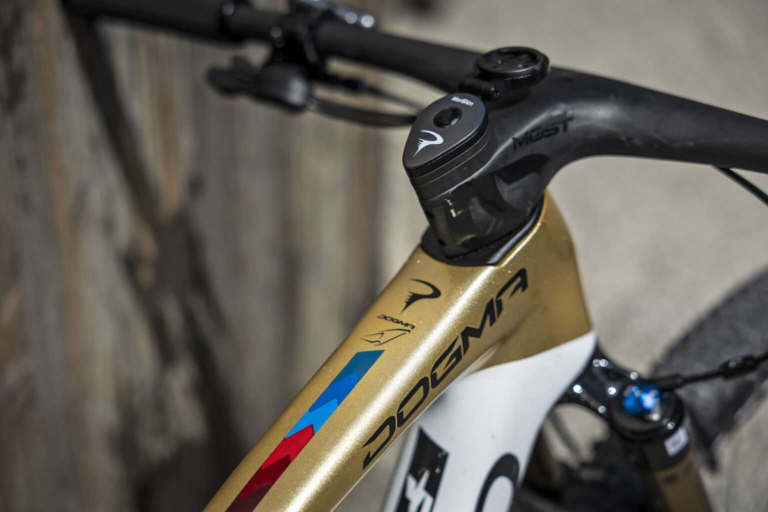   Mountain bike da fondo Pinarello Dogma XC full-suspension, cabina di pilotaggio integrata