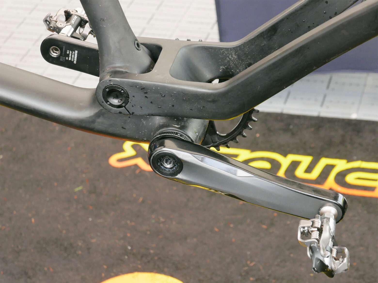 Prototipo di mountain bike da corsa BH XC in carbonio, probabile sostituzione della Lynx Evo gareggiata nella Coppa del Mondo di Nove Mesto, forcellone con fodero orizzontale a perno singolo