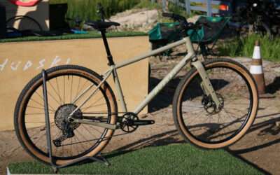 Hudski prende in giro la nuova bici dualista tuttofare con maggiore spazio per i pneumatici