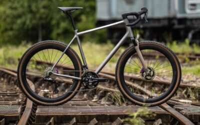J.Laverack AM64 stampa 3D in titanio per eleganti bici personalizzate da strada, ghiaia, urbane e mountain bike