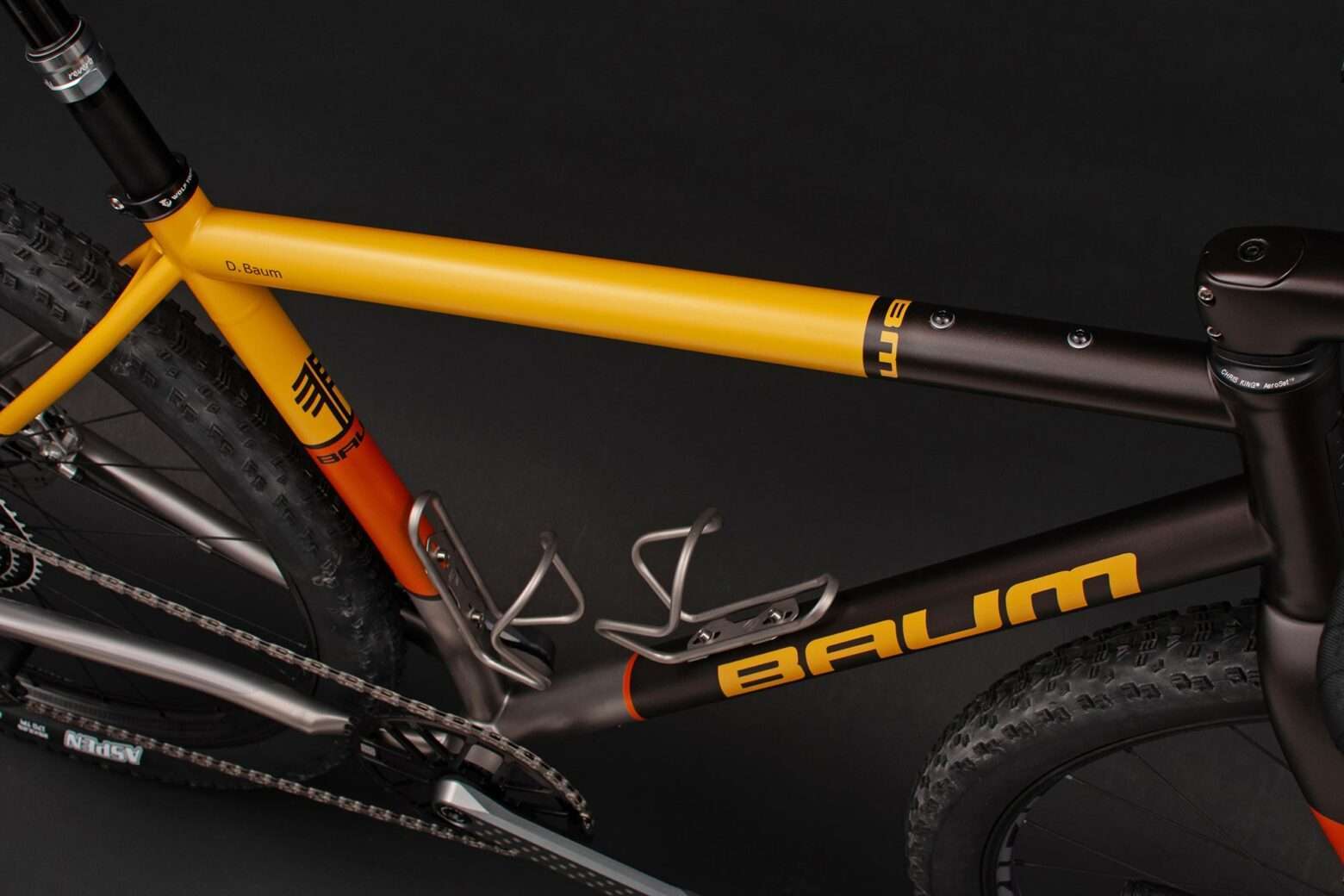 La bici gravel in titanio Baum Cycles DBM è una mountain bike con drop bar, dettaglio del telaio