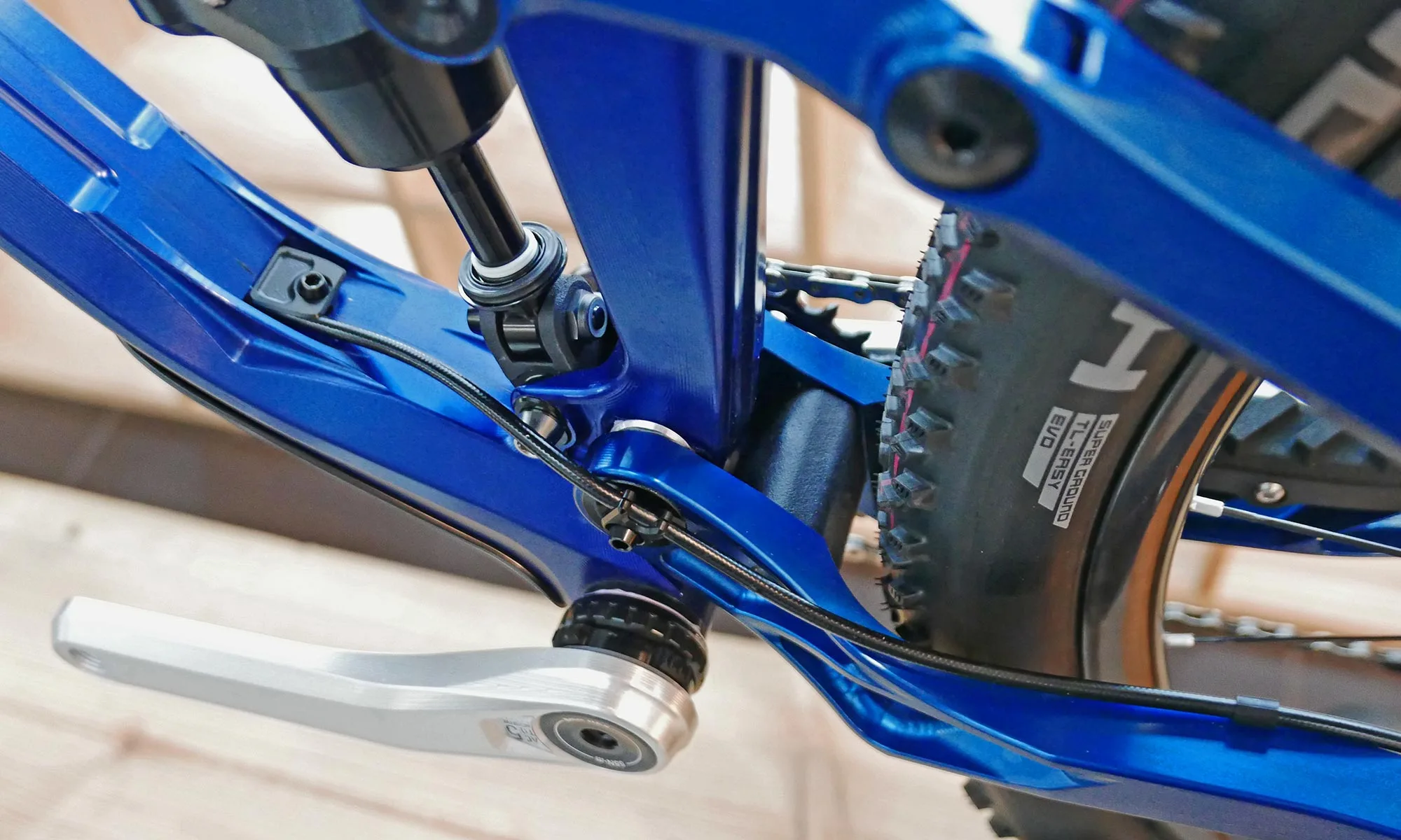 2024 ActoFive I-Train Mk2 mountain bike 29er Trail Enduro regolabile in alluminio lavorato a CNC a corsa breve, dettaglio ponte fodero orizzontale