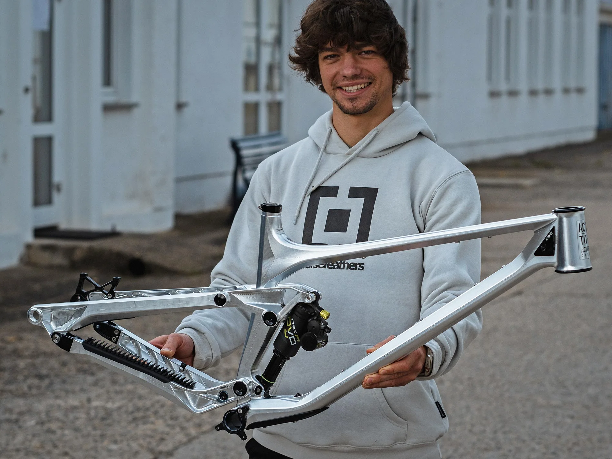 2024 ActoFive I-Train Mk2 mountain bike 29er Trail Enduro regolabile in alluminio lavorato a CNC a corsa breve, Vojta Blaha con nuovo telaio
