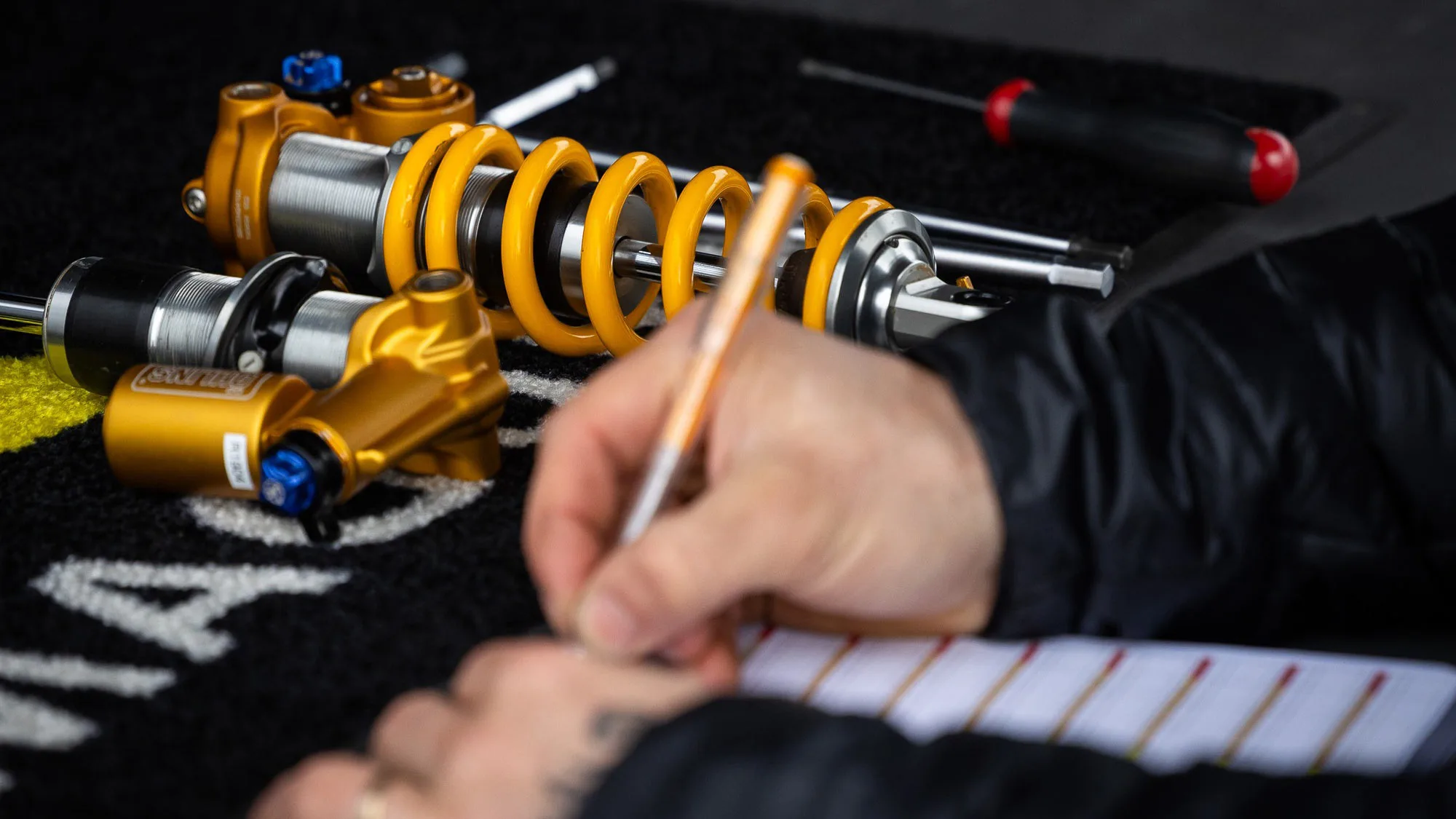 Brembo acquista Öhlins Racing, ringiovanimento dello sviluppo della sospensione MTB, configurazione DH