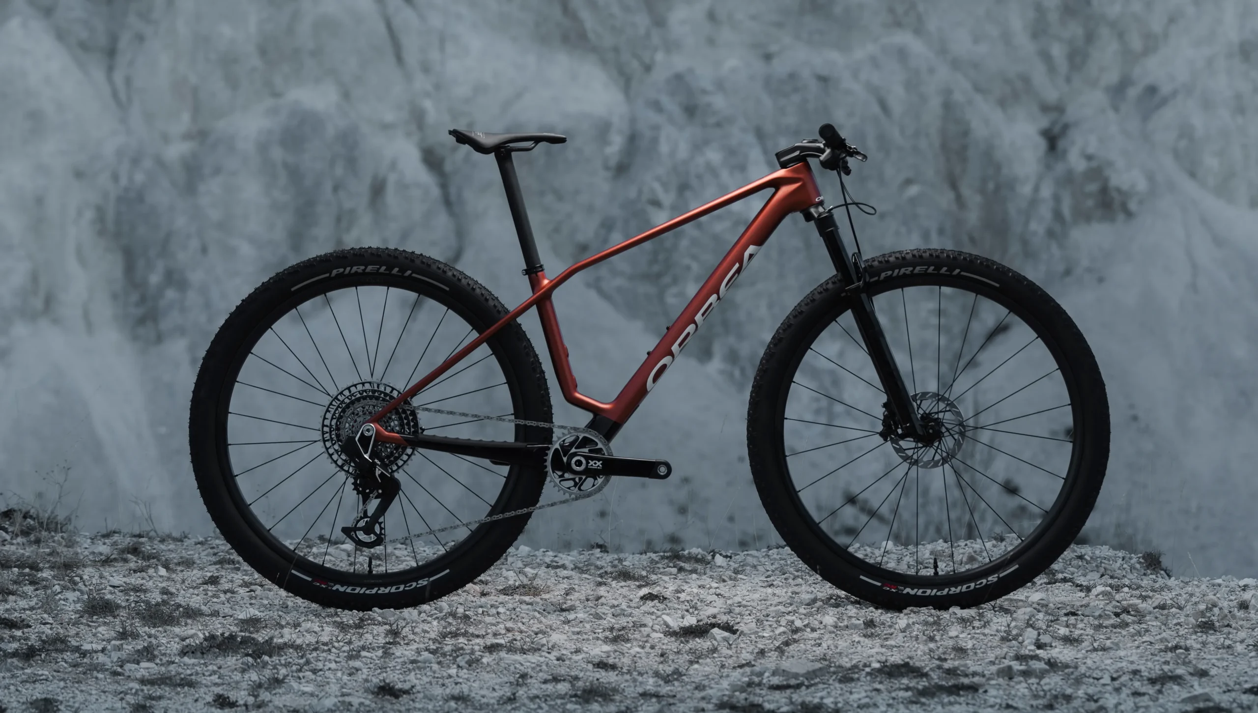 La nuova Hardtail di Orbea Alma ottiene un tubo di sedile X Fader per look sorprendenti corsa