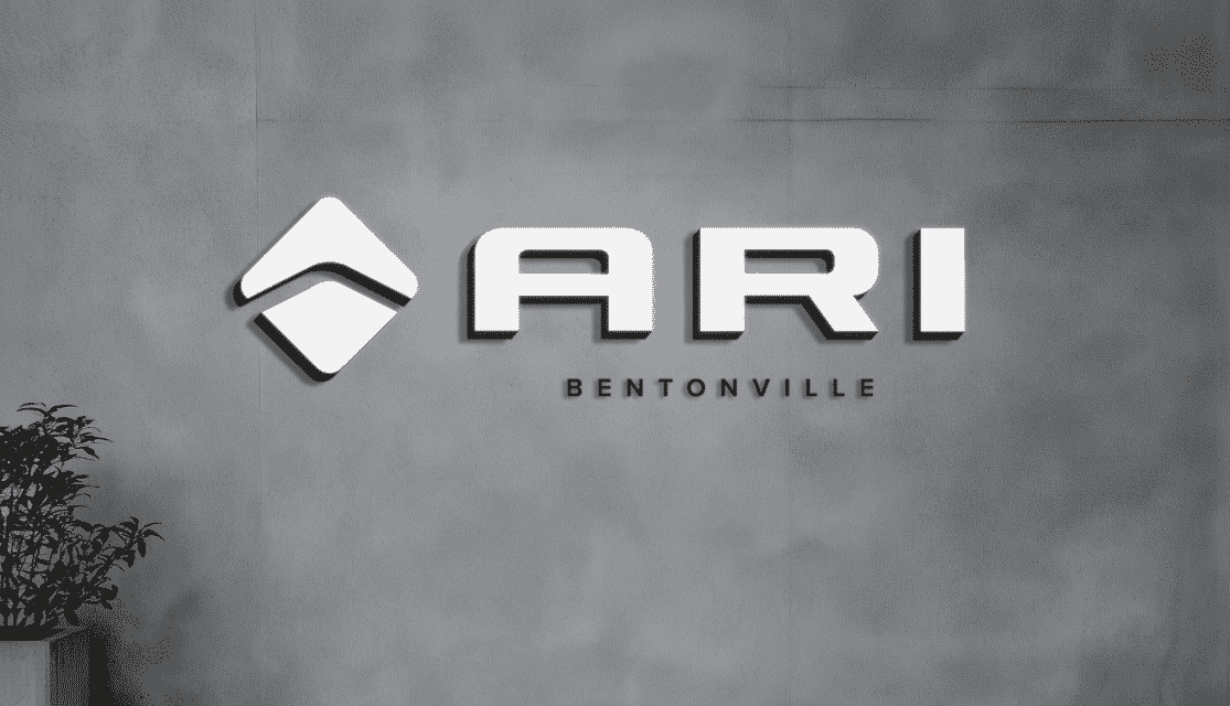 Ari Bikes annuncia Bentonville come prima posizione satellitare, aggiunge Tyler McCaul alla squadra!