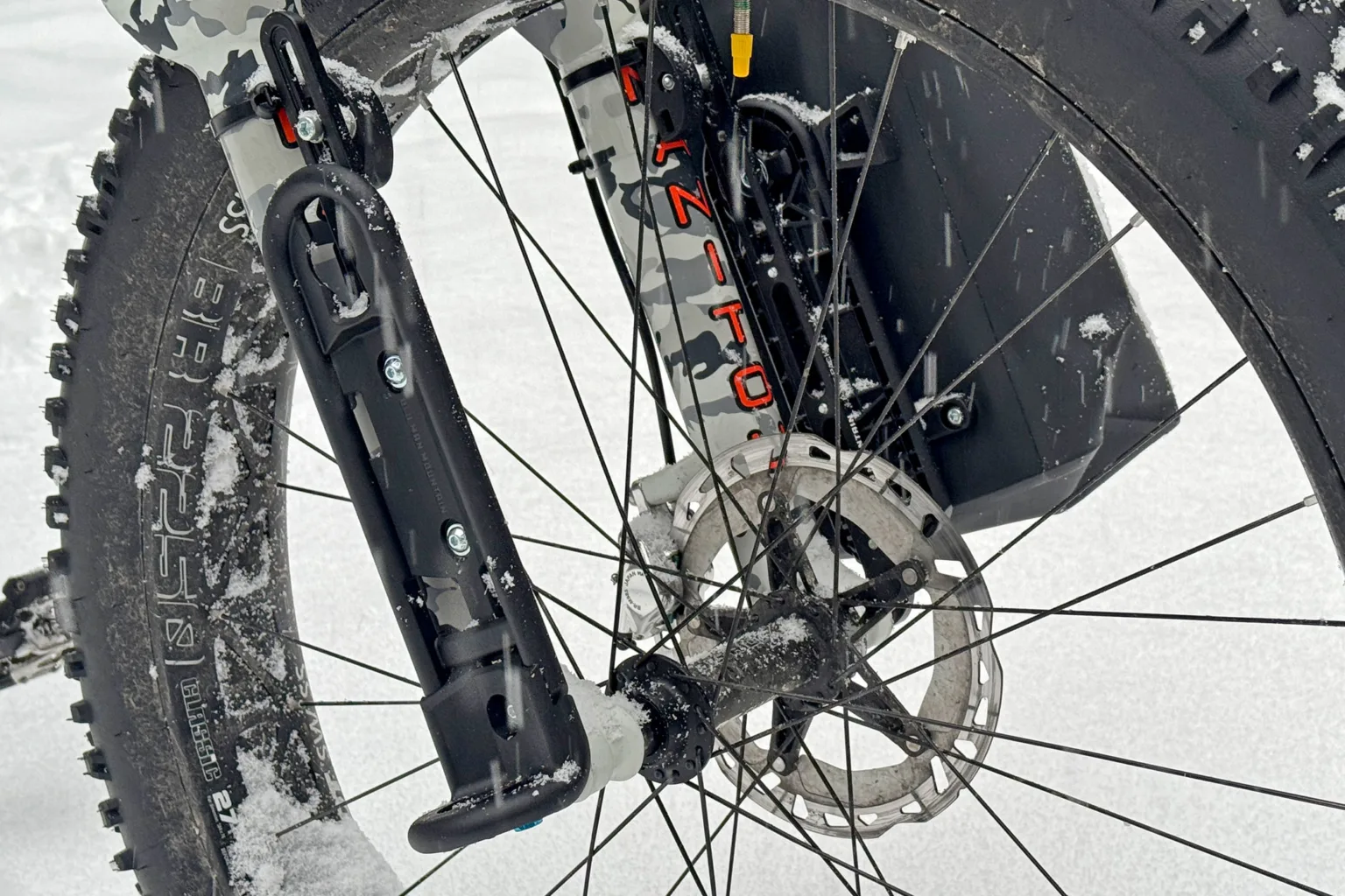 Old Man Mountain Flip Cage in bici