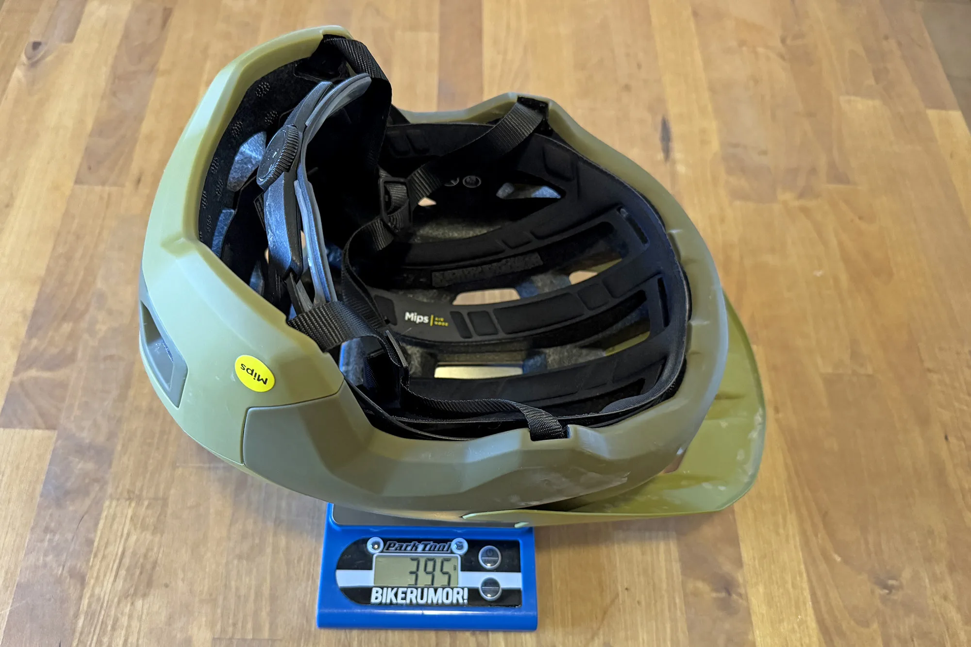Met Revo Mips Mountain Bike Helmet, 395 g di peso medio reale
