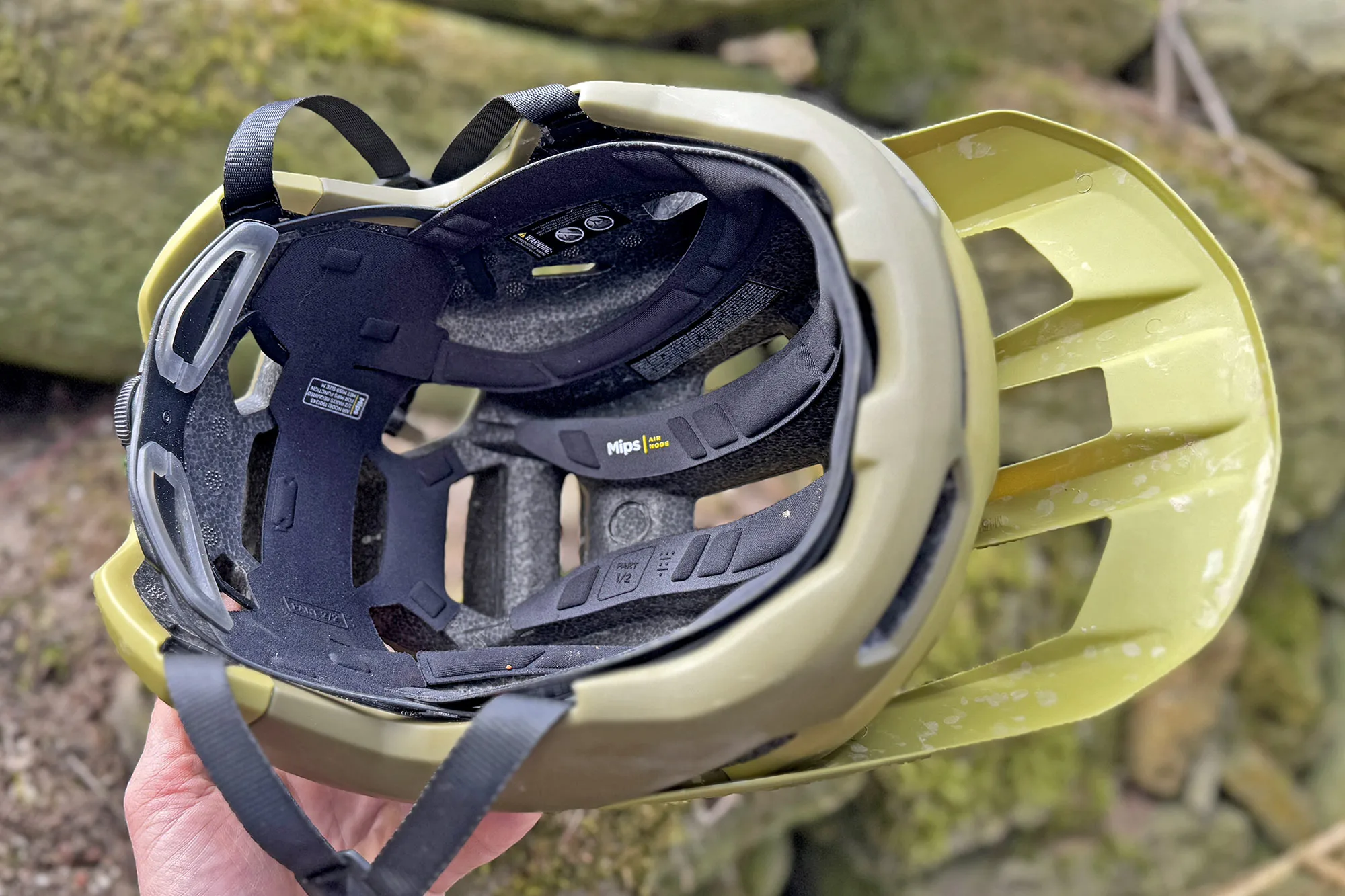 Met Revo Mips Mountain Bike Helmet, nodo aereo MIPS all'interno
