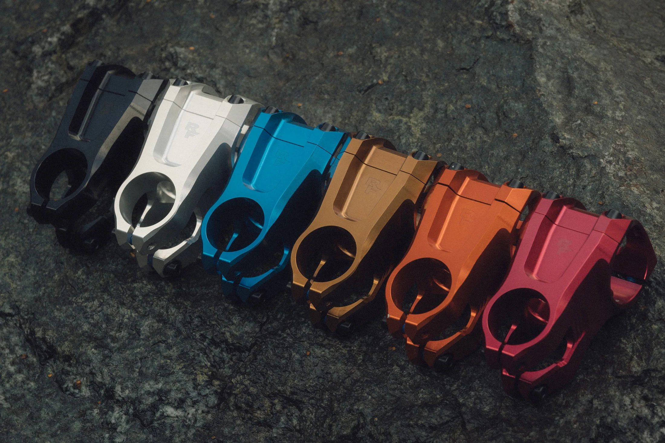 Tutte le opzioni di colore per il gambo della bici da mountain bike Sl Face Face.