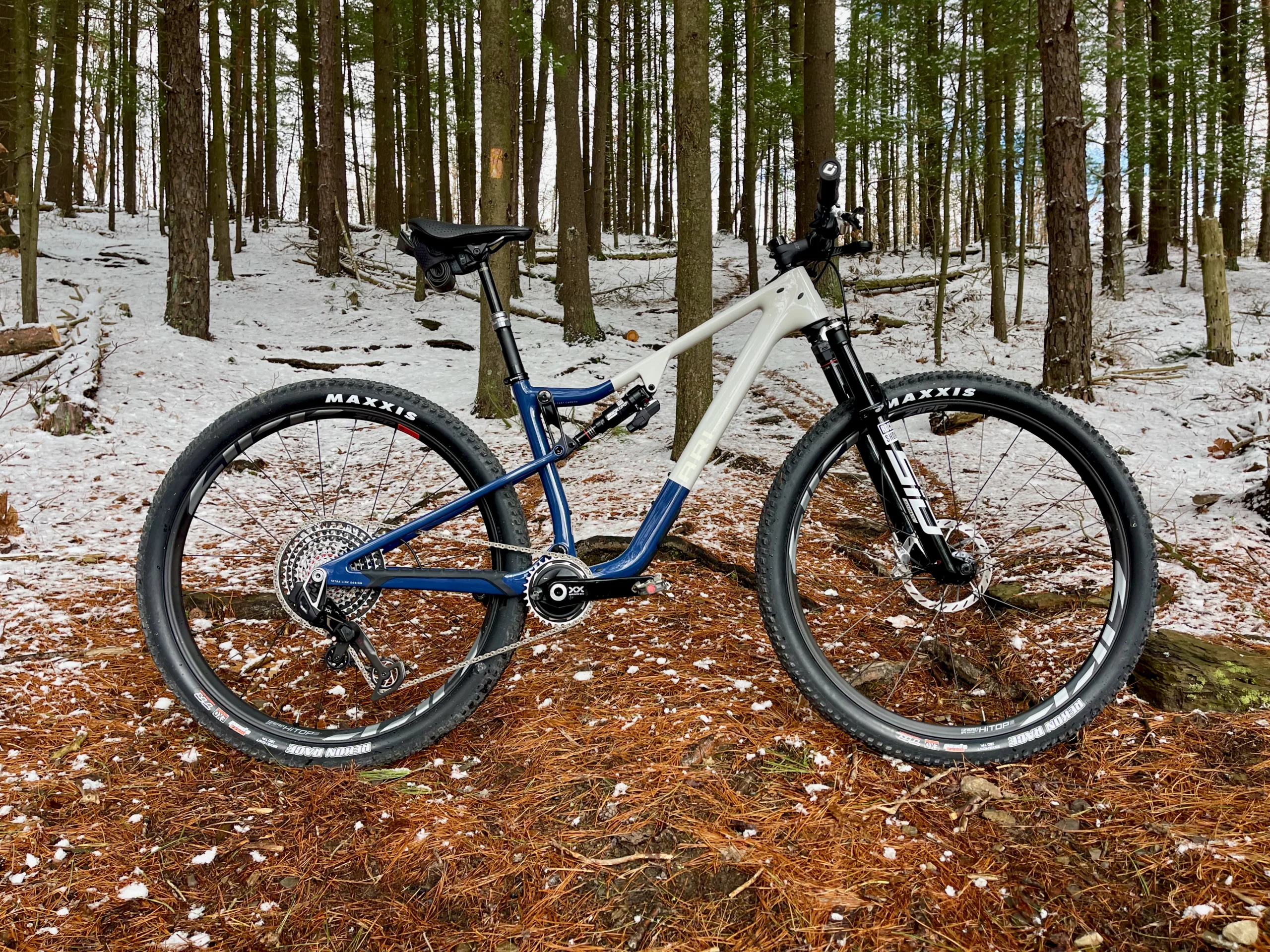 Ari Signal Peak 3.0 Team Full Bike
