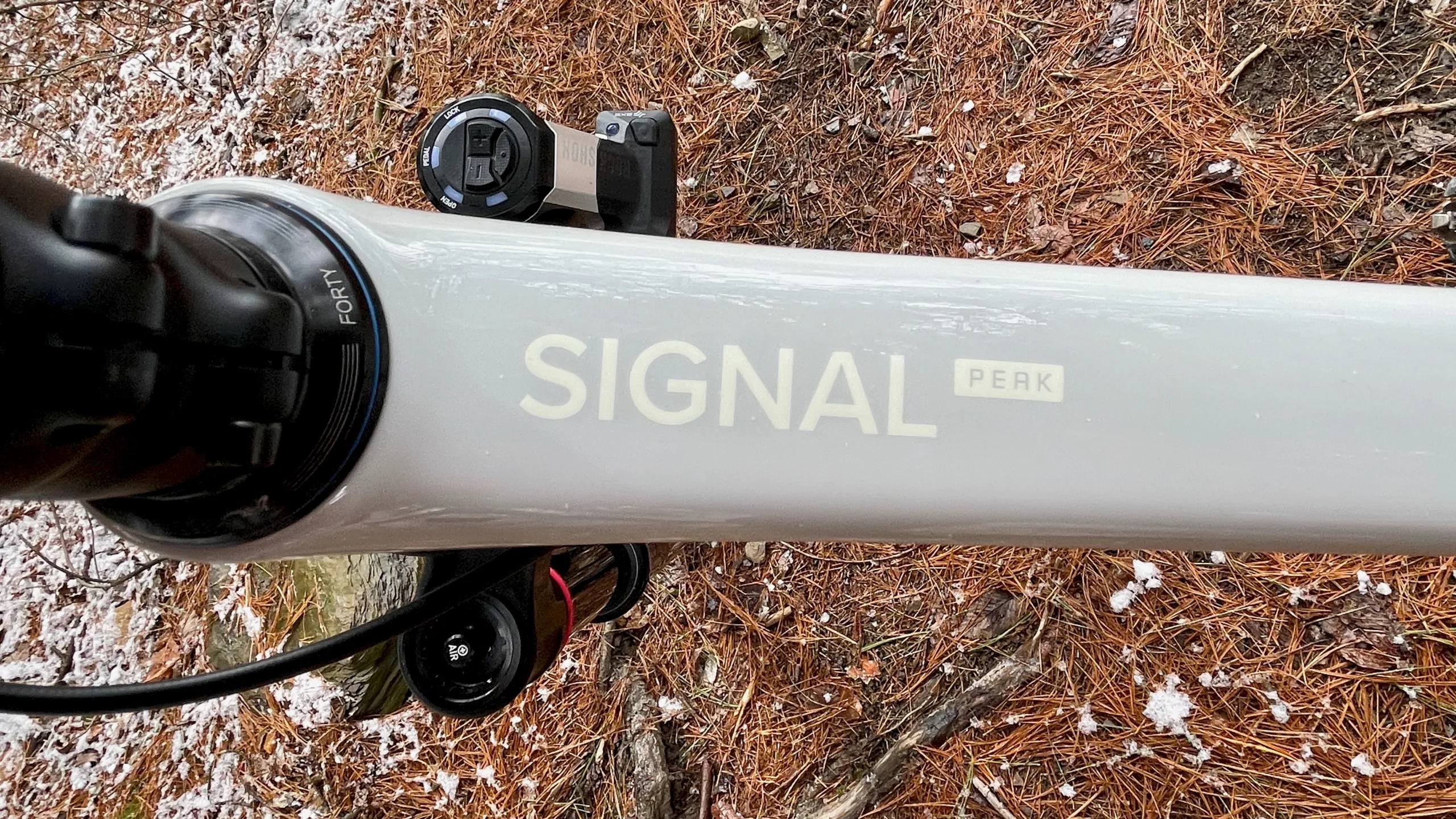 Logo della squadra Ari Signal Peak 3.0