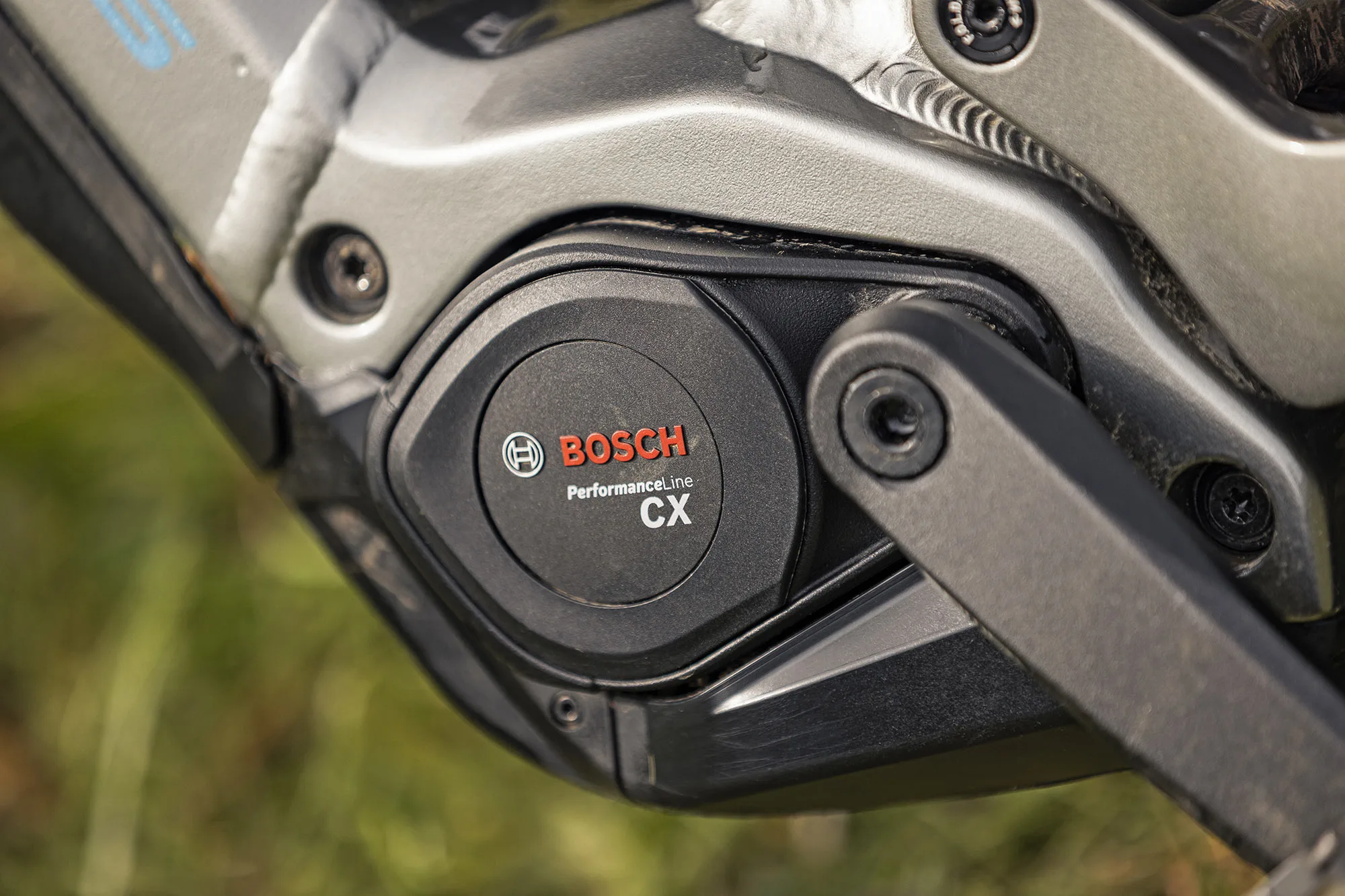 2025 Focus thron² in lega versatile all-rouner ebike all-montein trail emtb, linea di performance Bosch CX GEN 5 MOTORE
