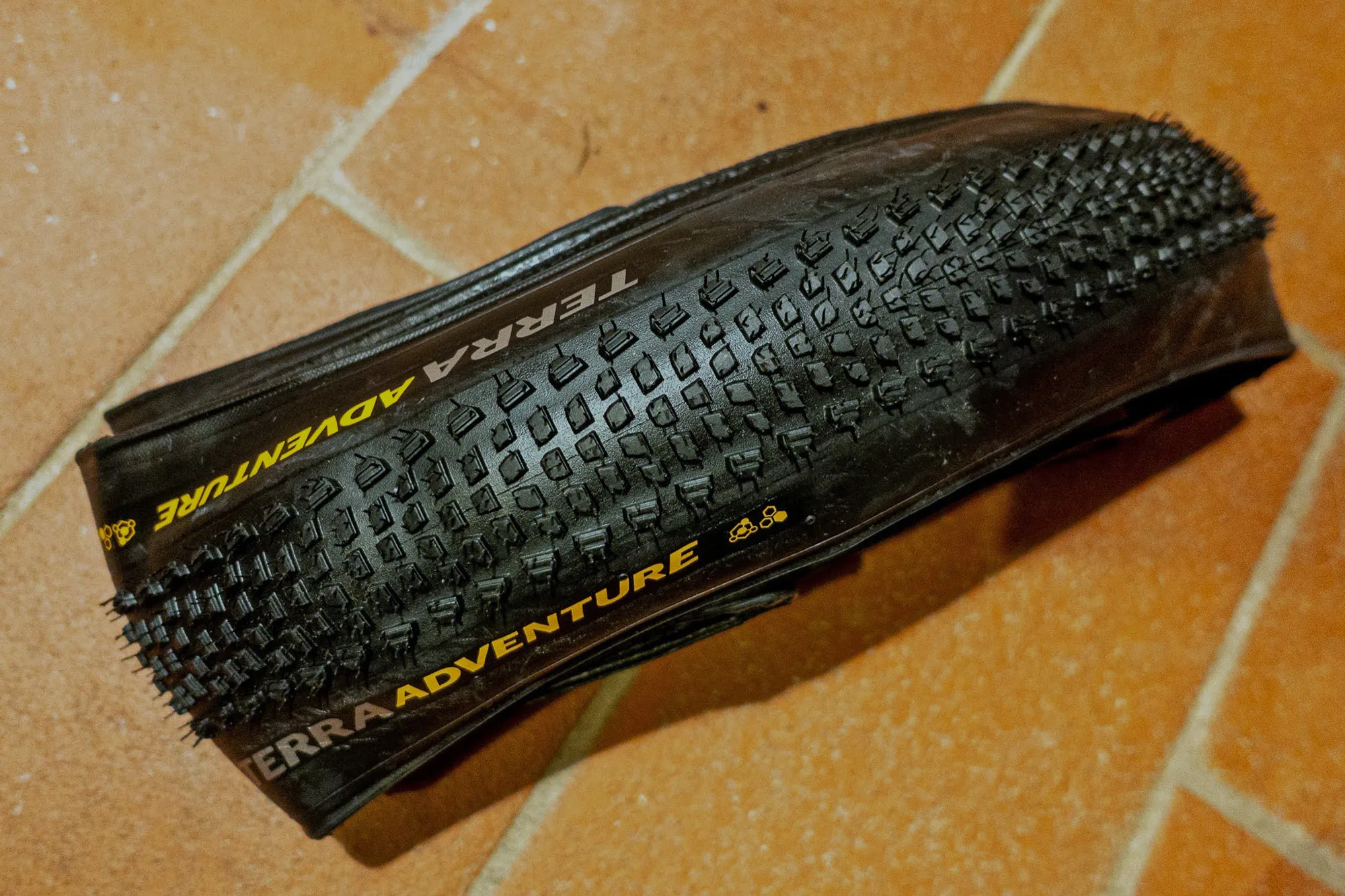 Continental Terra Adventure Nuova pneumatico per bici di ghiaia aggressiva